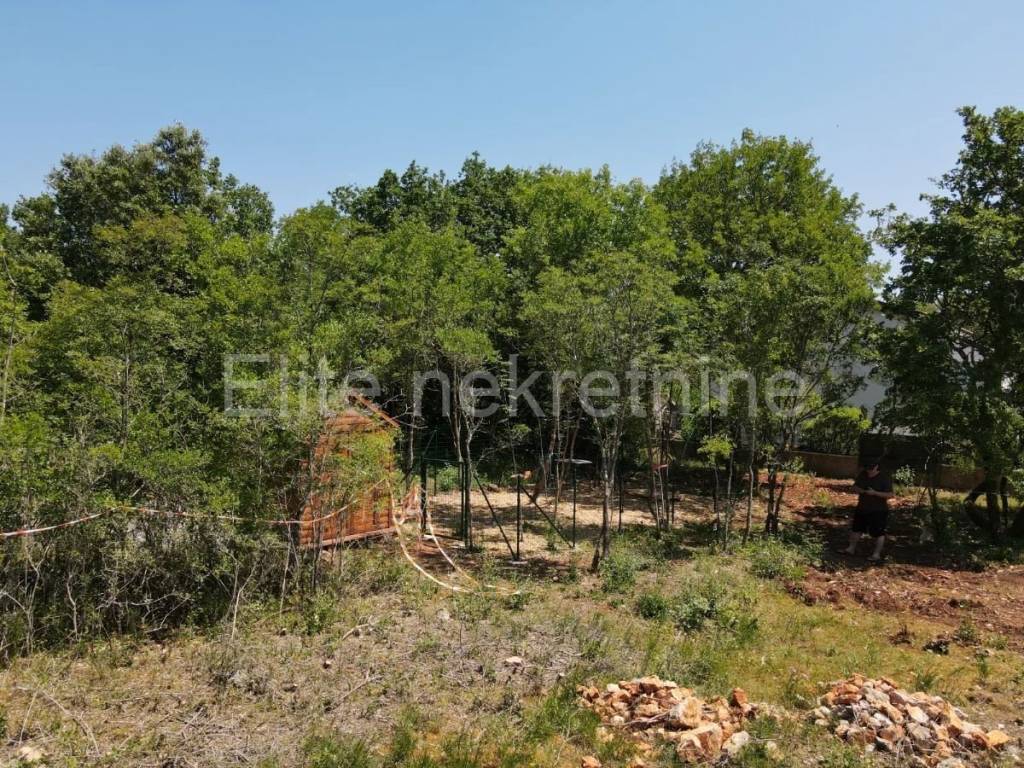 Plot for construction of mixed-use property, Sale, Krk, Pinezići