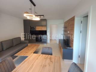 Flat in a building, Rent, Rijeka, Zapad