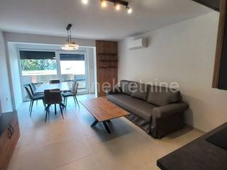 Flat in a building, Rent, Rijeka, Zapad