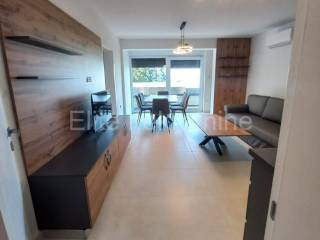 Flat in a building, Rent, Rijeka, Zapad