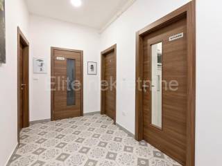 Flat in a building, Sale, Pula, Pula