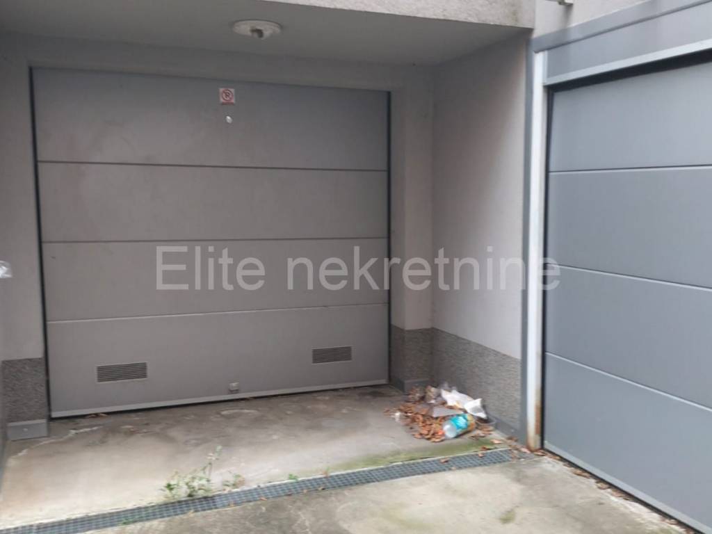Garage, Sale, Zagreb, Maksimir