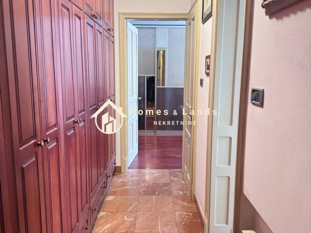 Flat in a building, Sale, Zagreb, Donji Grad