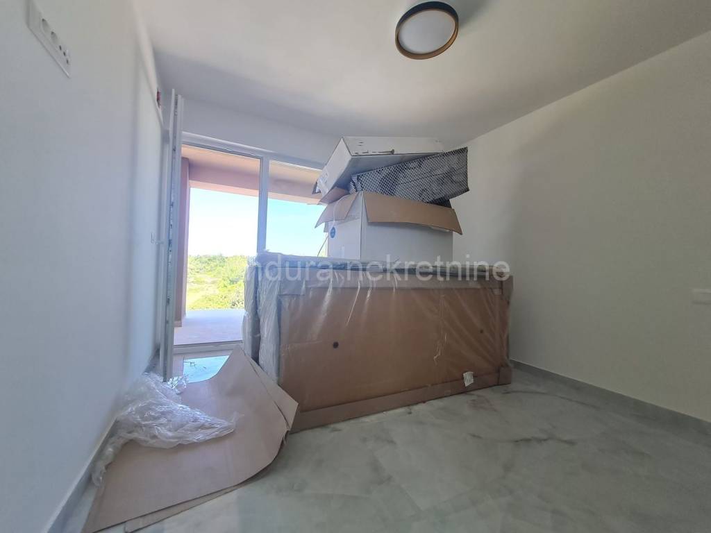 Apartment with a garden, Sale, Vir, Vir