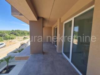 Apartment with a garden, Sale, Vir, Vir