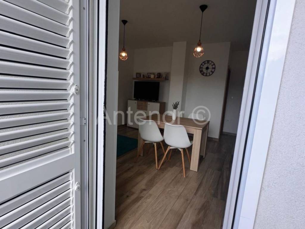Apartment with a garden, Sale, Nin, Nin