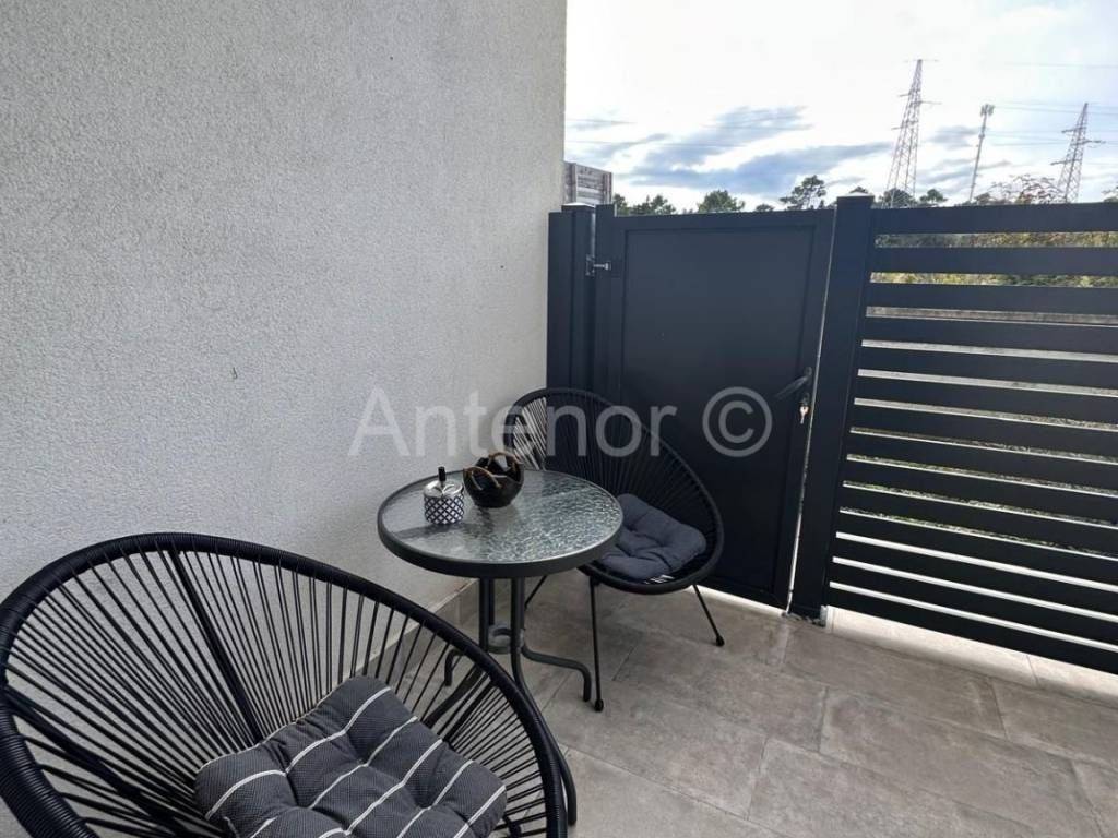 Apartment with a garden, Sale, Nin, Nin