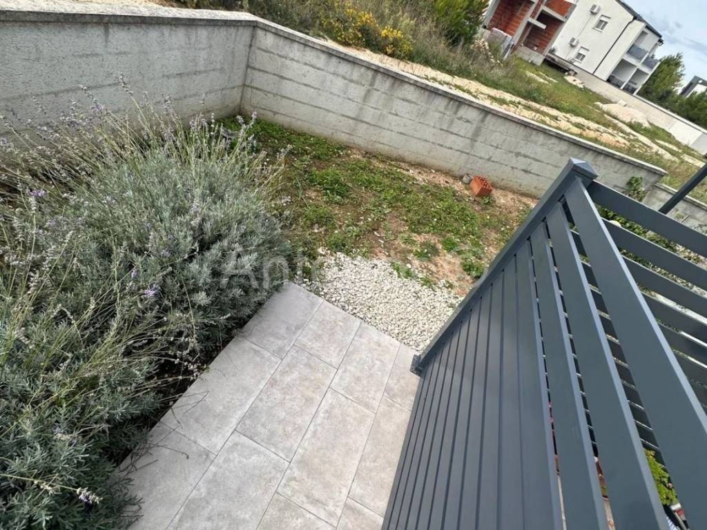 Apartment with a garden, Sale, Nin, Nin