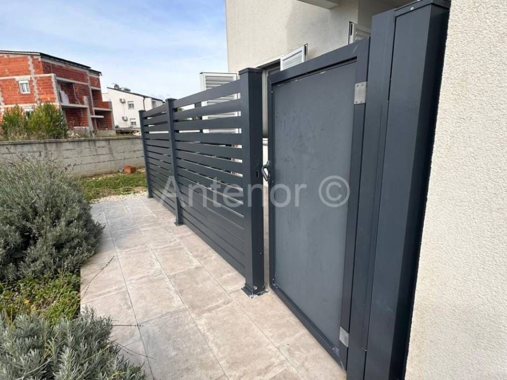 Apartment with a garden, Sale, Nin, Nin