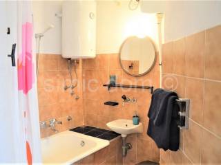 Stone house, Sale, Milna, Milna
