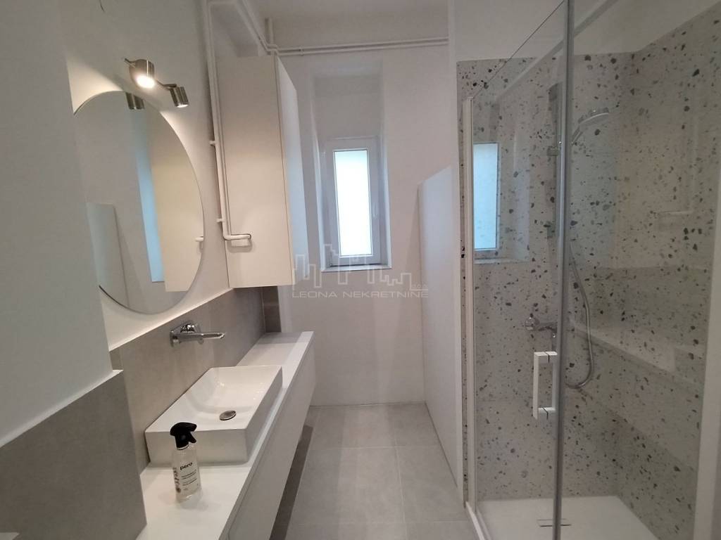 Flat in a building, Rent, Zagreb, Donji Grad