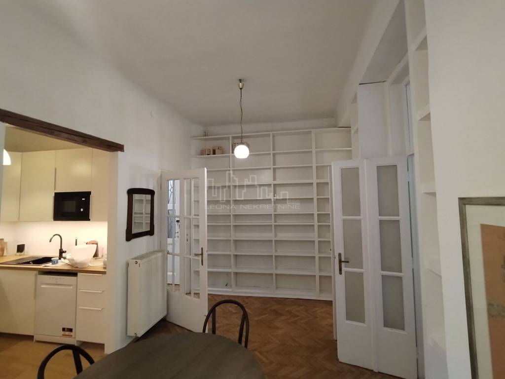 Flat in a building, Rent, Zagreb, Donji Grad
