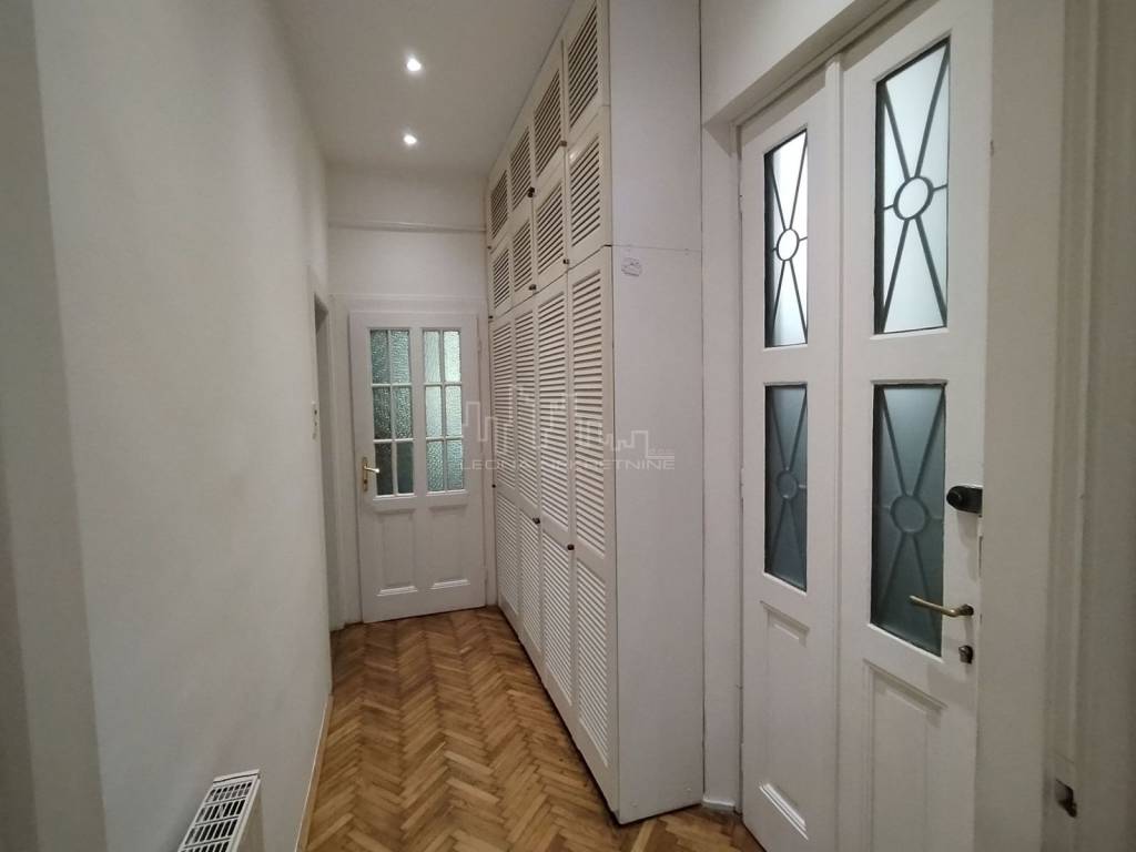 Flat in a building, Rent, Zagreb, Donji Grad