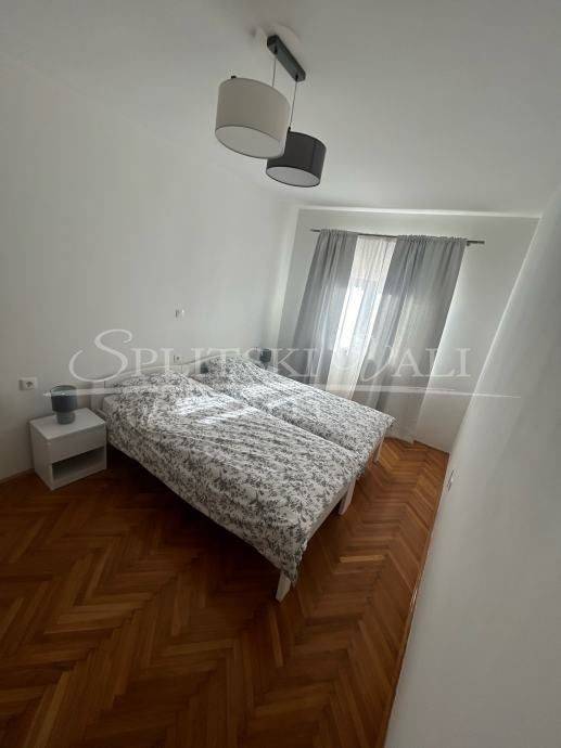 Flat in a house, Rent, Split, Split