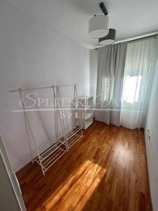 Flat in a house, Rent, Split, Split