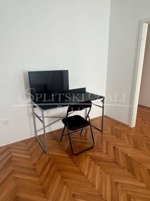 Flat in a house, Rent, Split, Split