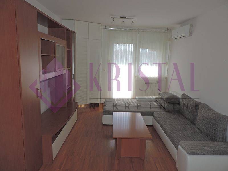 Flat in building, Rent, Zagreb, Donja Dubrava