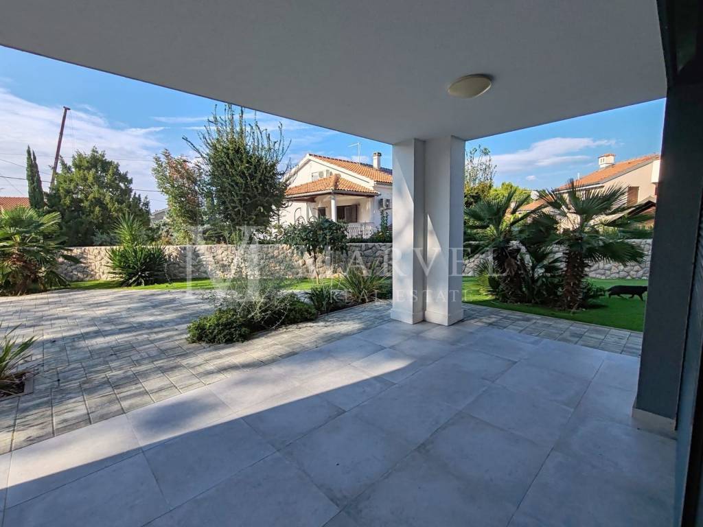 Apartment with a garden, Sale, Malinska-dubašnica, Malinska