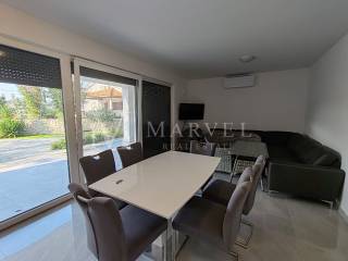 Apartment with a garden, Sale, Malinska-dubašnica, Malinska