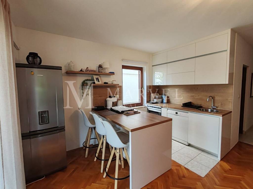 Apartment with a garden, Sale, Malinska-dubašnica, Malinska