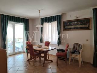 Apartment with a garden, Sale, Malinska-dubašnica, Malinska