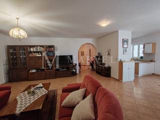 Apartment with a garden, Sale, Malinska-dubašnica, Malinska