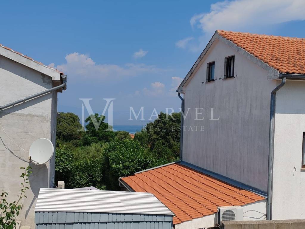 Apartment with a garden, Sale, Malinska-dubašnica, Malinska