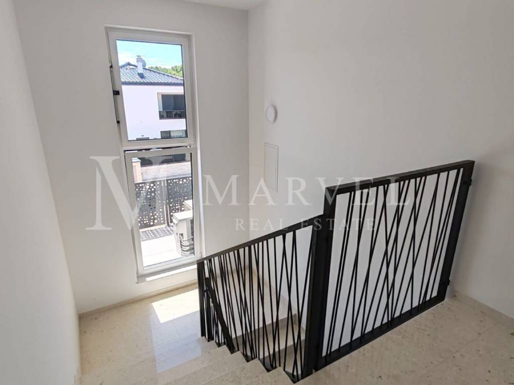 Apartment with a garden, Sale, Malinska-dubašnica, Malinska