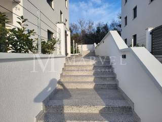 Apartment with a garden, Sale, Malinska-dubašnica, Malinska