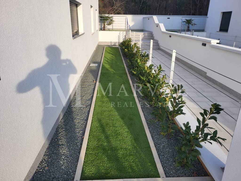 Apartment with a garden, Sale, Malinska-dubašnica, Malinska