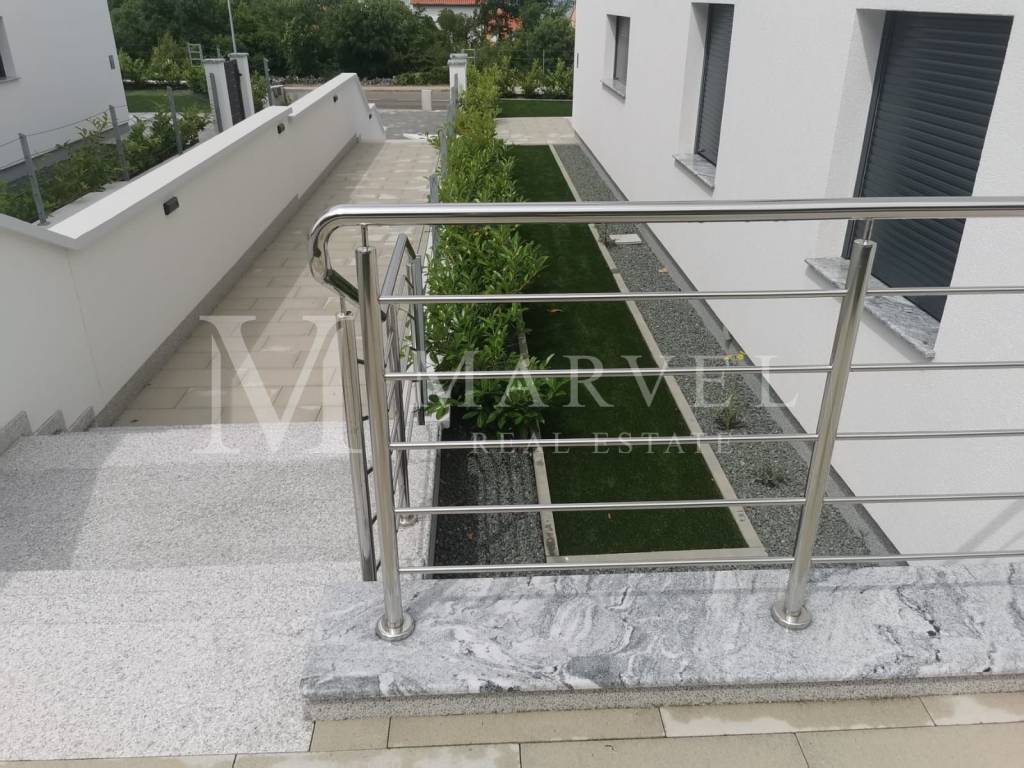 Apartment with a garden, Sale, Malinska-dubašnica, Malinska