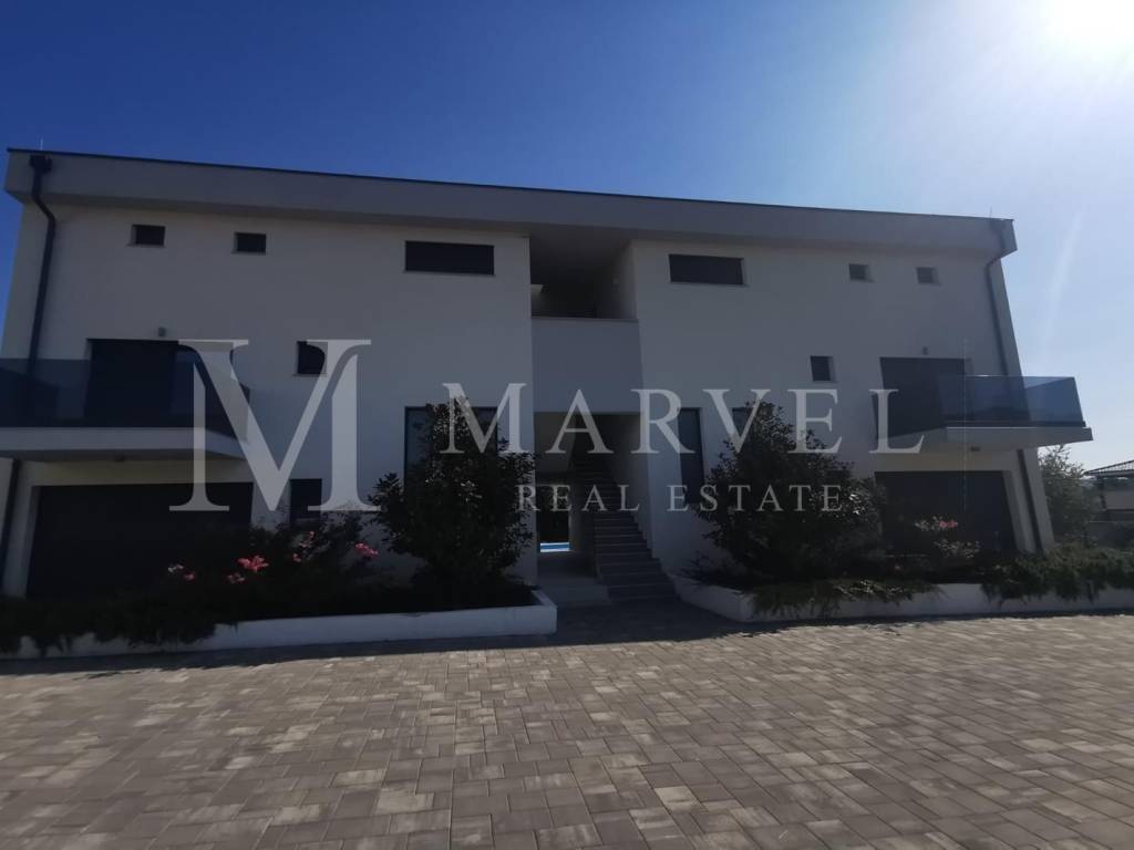 Apartment with a garden, Sale, Malinska-dubašnica, Malinska