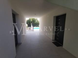 Apartment with a garden, Sale, Malinska-dubašnica, Malinska