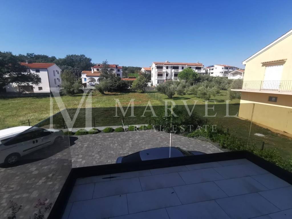 Apartment with a garden, Sale, Malinska-dubašnica, Malinska