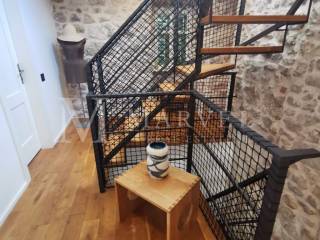 Kamena kuca, Prodaja, Krk, Krk