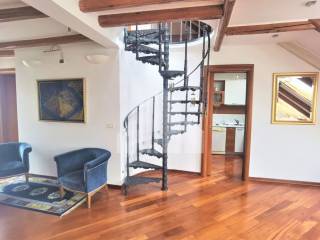 Flat in a building, Rent, Zagreb, Donji Grad