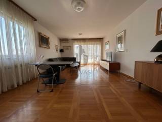 Flat in a building, Rent, Zagreb, Donji Grad