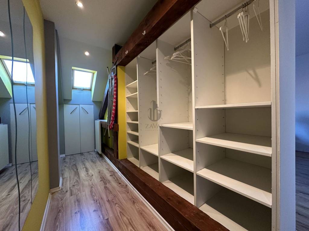 Flat in a building, Rent, Zagreb, Donji Grad