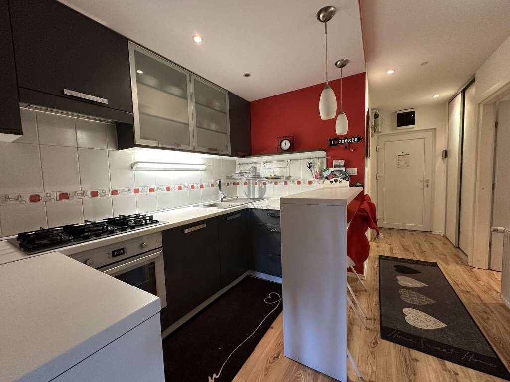 Flat in a building, Rent, Zagreb, Donji Grad