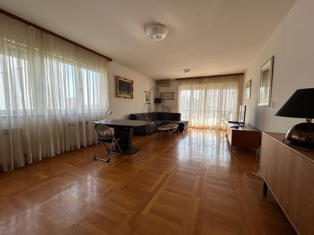 Flat in a building, Rent, Zagreb, Donji Grad