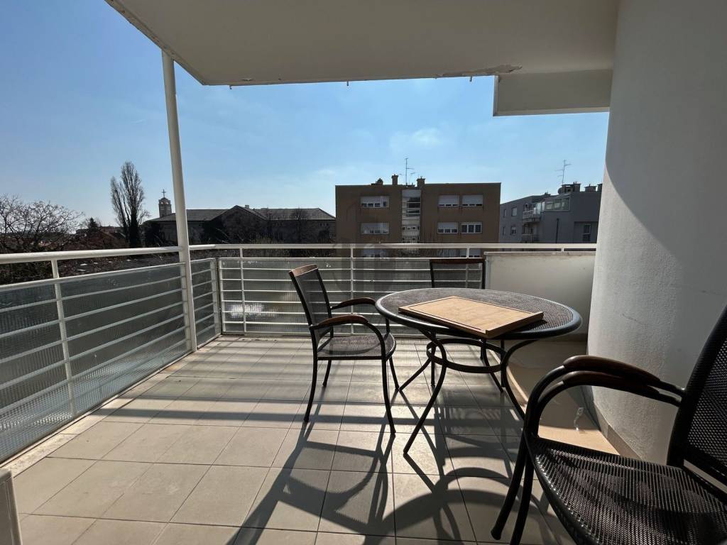 Flat in a building, Rent, Zagreb, Donji Grad