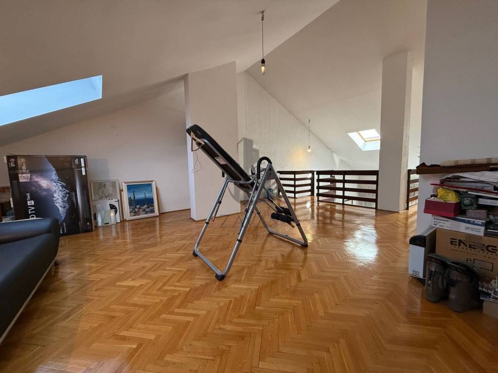 Flat in a building, Sale, Zagreb, Maksimir