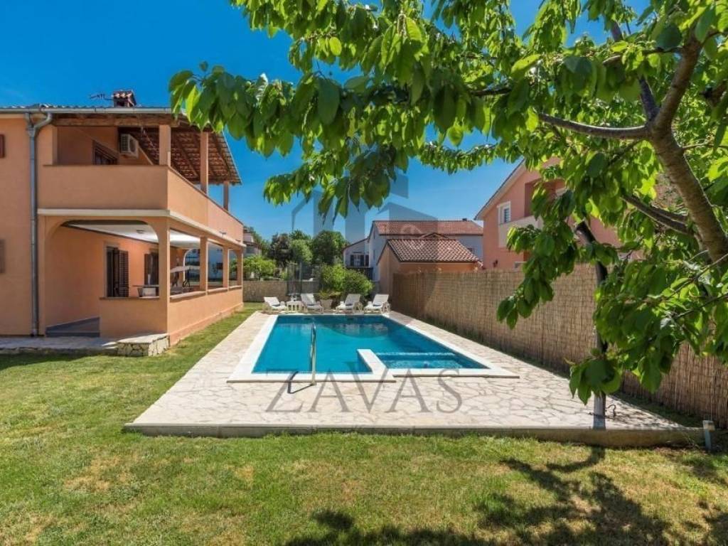 House by the sea, Sale, Pula, Pula