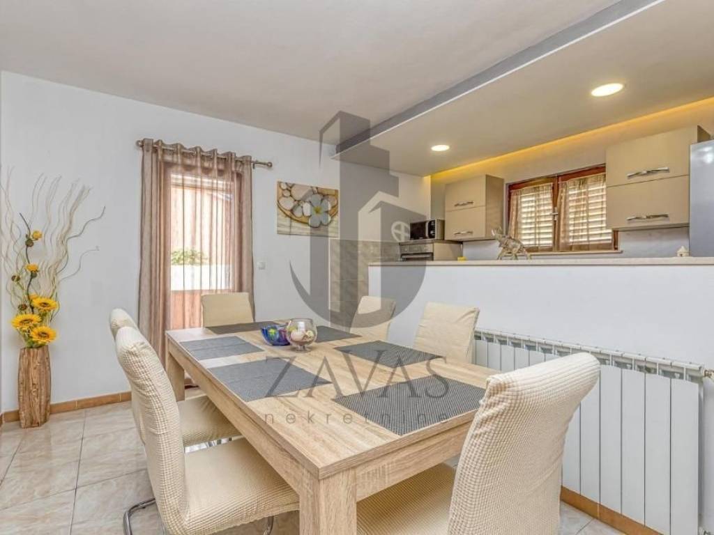 House by the sea, Sale, Pula, Pula