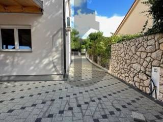 House by the sea, Sale, Rab, Barbat na Rabu