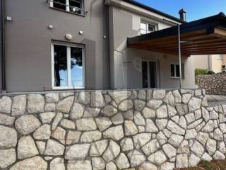 House by the sea, Sale, Rab, Barbat na Rabu
