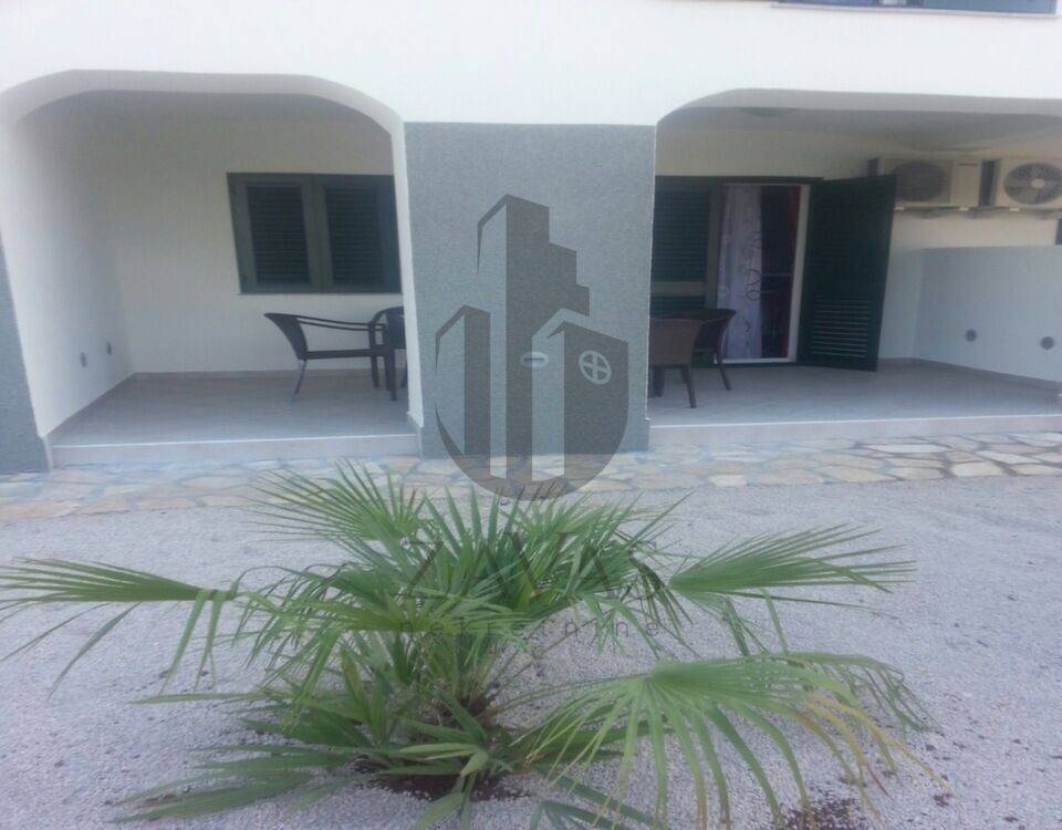 House with apartments, Sale, Pag, Pag