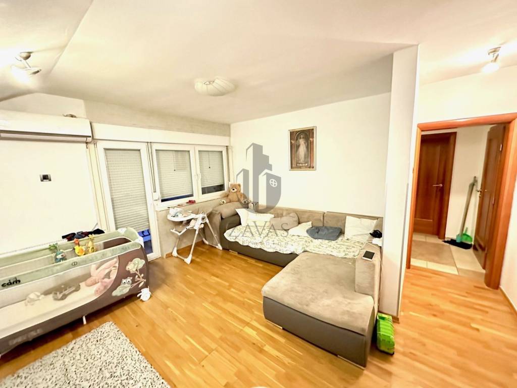 Flat in a house, Sale, Zagreb, Gornja Dubrava