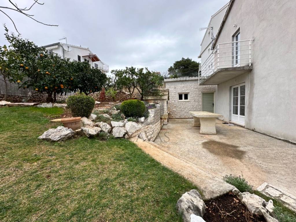 Prodaja, Trogir,Čiovo