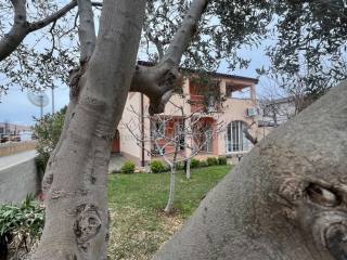 House with apartments, Sale, Vir, Vir